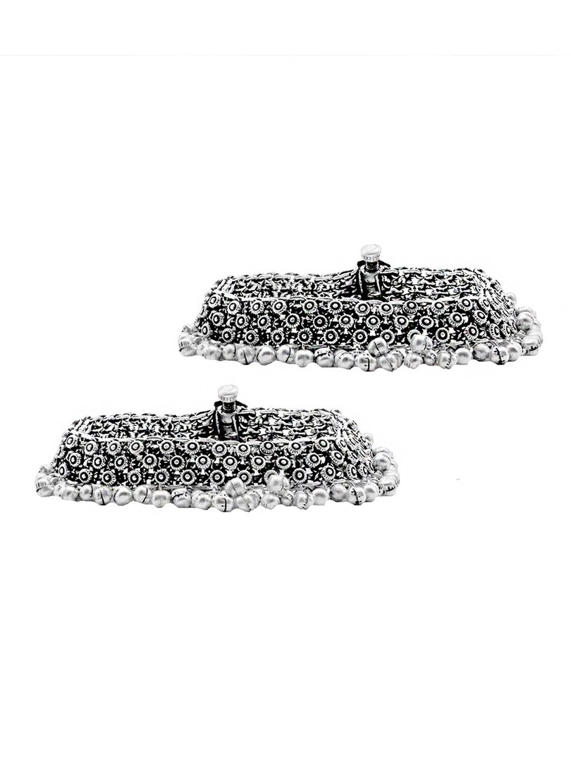 TEEJH Set Of 2 Oxidised Silver-Plated Veena Rawa Ghungroo Anklets