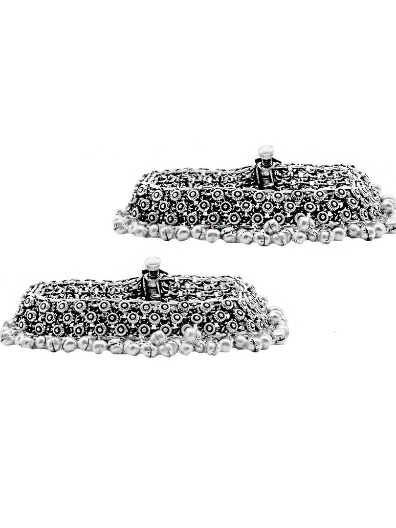 TEEJH Set Of 2 Oxidised Silver-Plated Veena Rawa Ghungroo Anklets