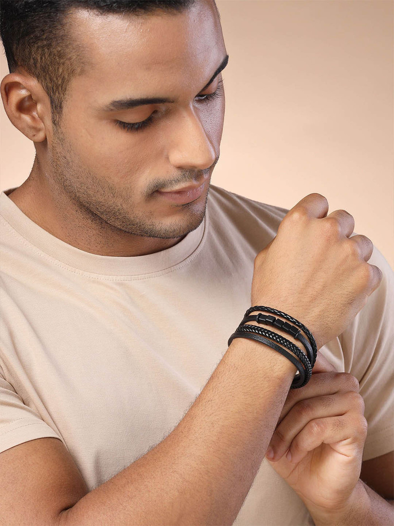 Bohey by KARATCART Men Leather Handcrafted Multistrand Bracelet