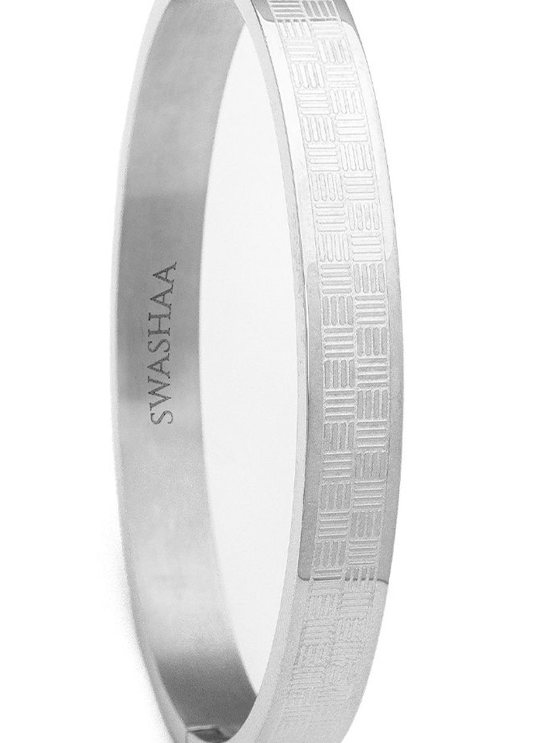SWASHAA Men Silver-Plated Kada Bracelet