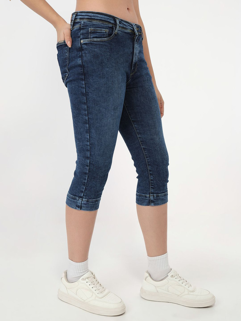 Kraus Jeans Women Cotton Mid-Rise Slim Fit Capris