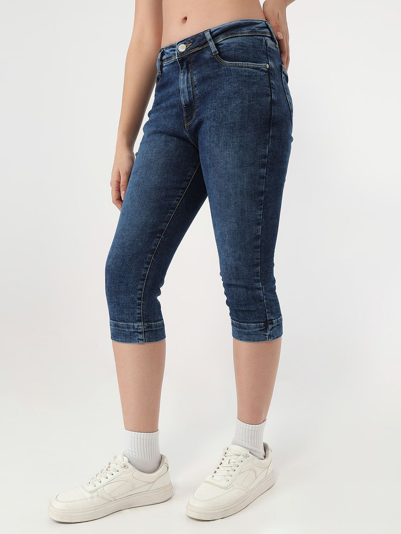 Kraus Jeans Women Cotton Mid-Rise Slim Fit Capris
