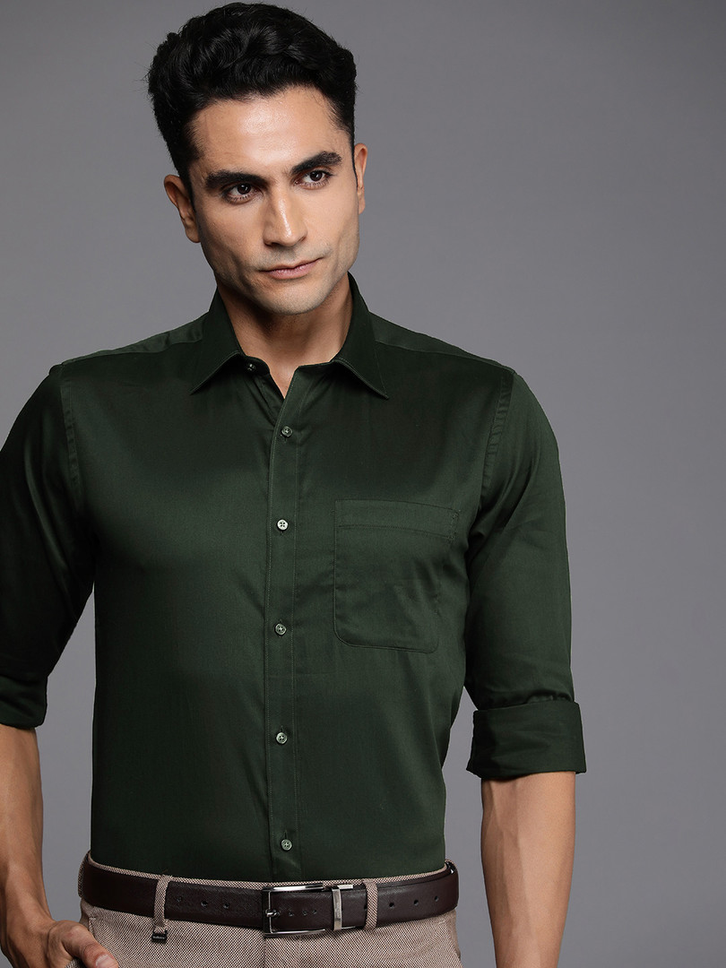 Raymond Solid Slim Fit Pure Cotton Formal Shirt