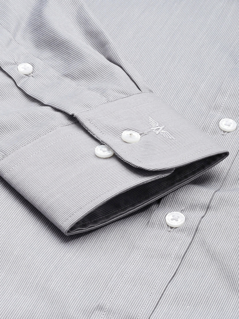 Park Avenue Slim Fit Self Striped Cutaway Collar Formal Shirt