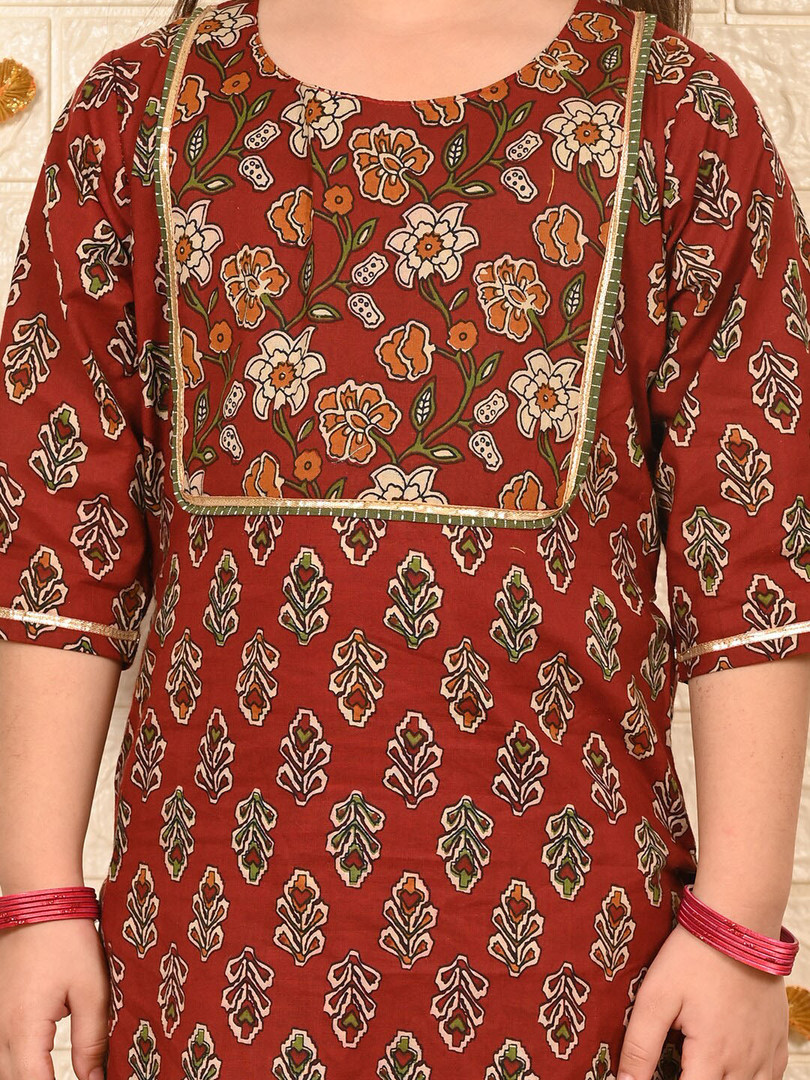 Sangria Girls Floral Printed Pure Cotton Straight Kurta With Palazzos