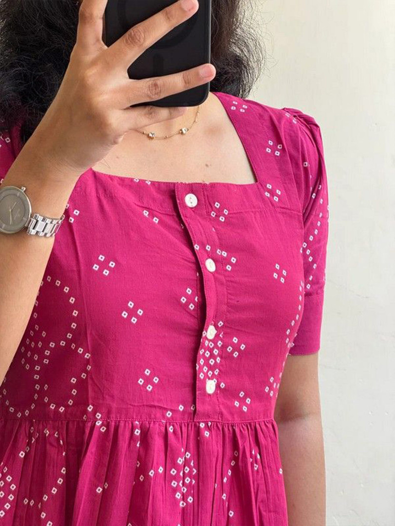 AURIPRX FASHION Floral Printed Square Neck Anarkali Kurta