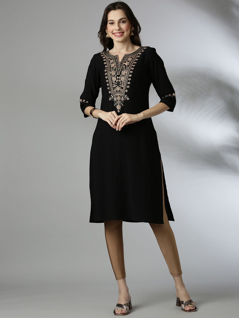 Anouk Floral Yoke Design Notch Neck Thread Work Straight Kurta