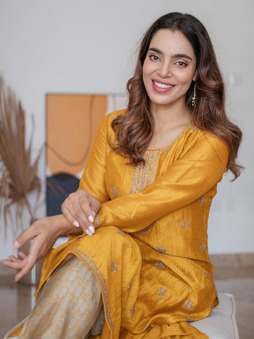 kurti Libas Women Yellow Floral Motifs Sequins Work Kurta