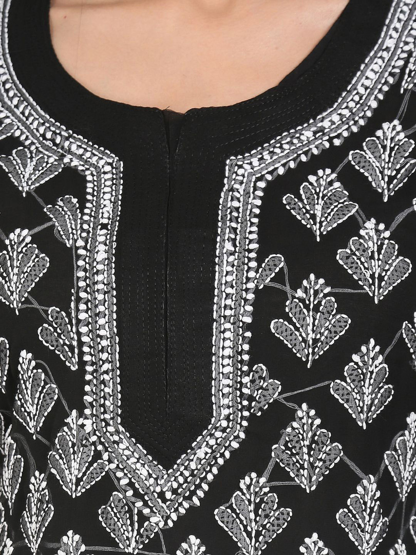 PARAMOUNT CHIKAN Women Ethnic Motifs Embroidered Chikankari Floral Georgette Kurta
