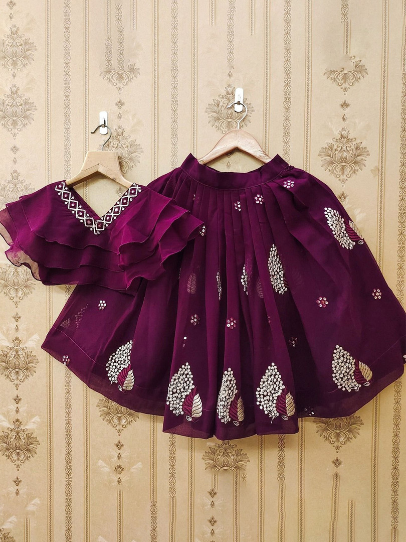 Purple / White