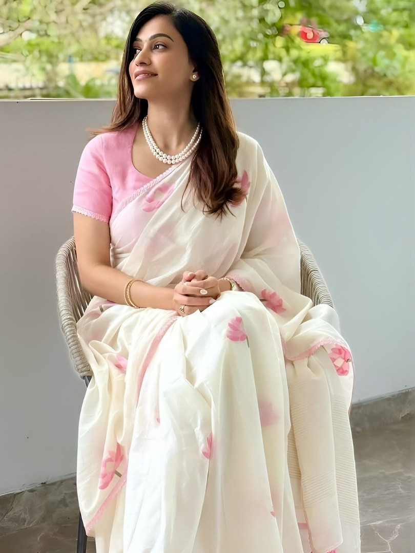 HERE&NOW Floral Linen Blend Saree