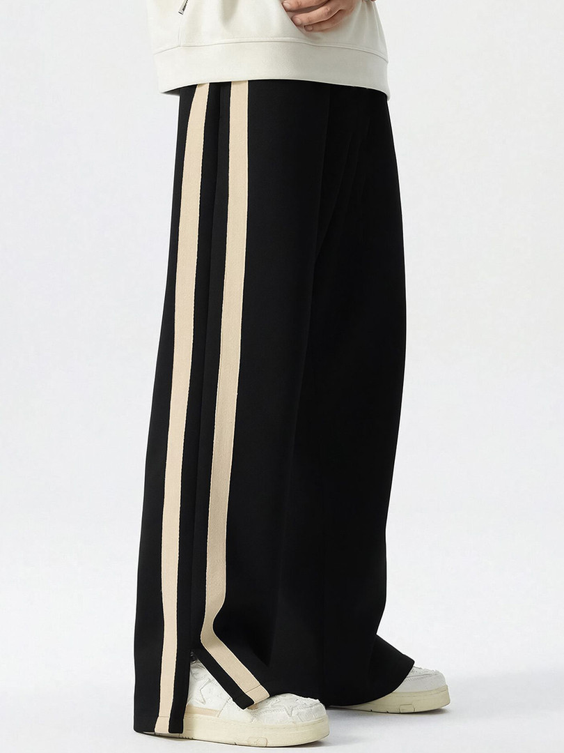 Maniac Men Relaxed Fit Mid Rise Track Pant