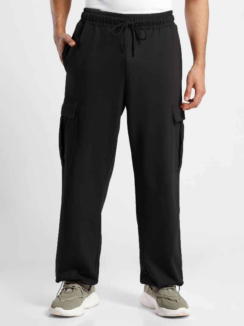 NOBERO Men Onyx Oversized Relaxed Fit Mid-Rise Joggers With Utility Box Pockets